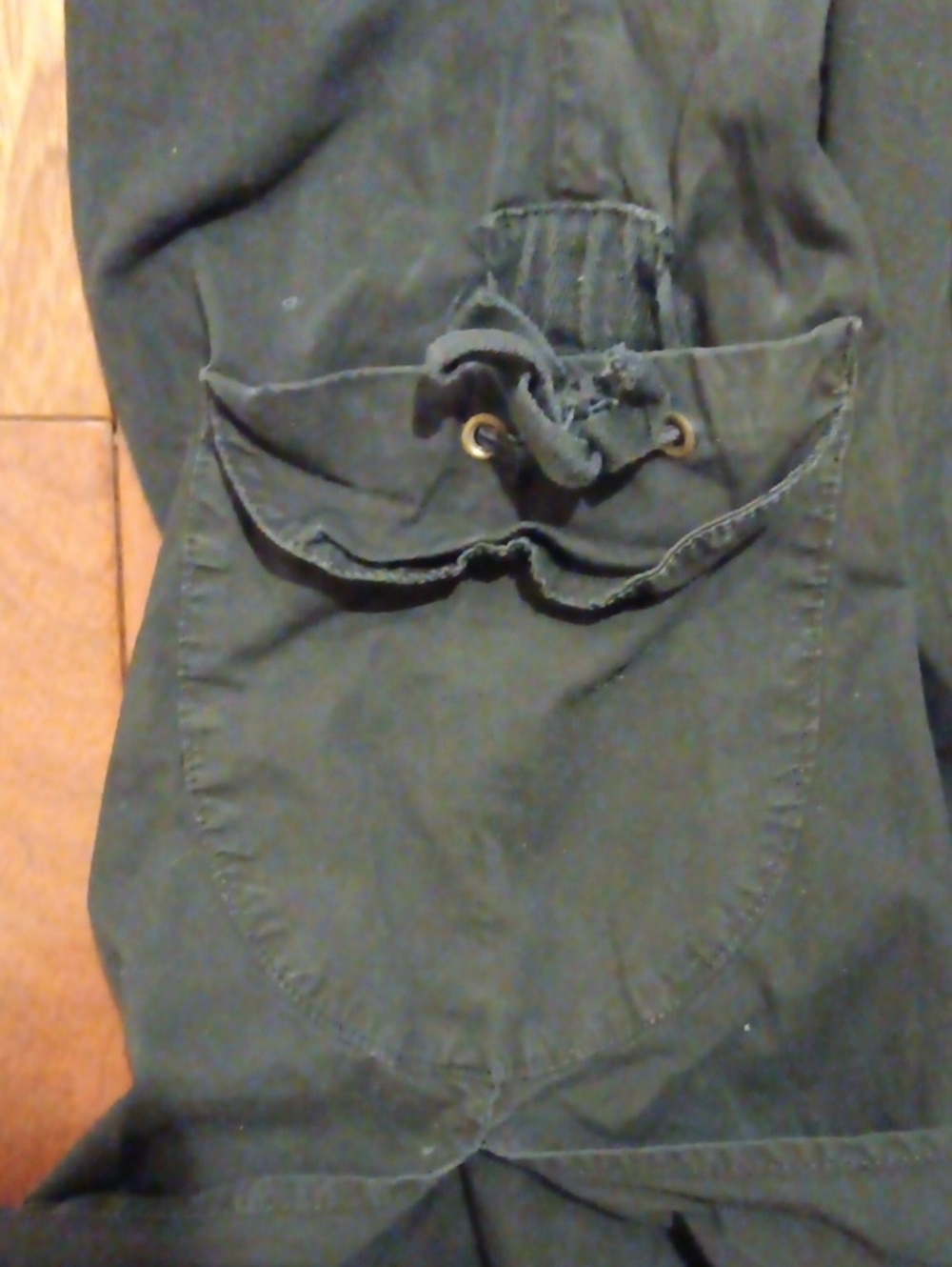 Split Side Capris - Picture 5 of 6
